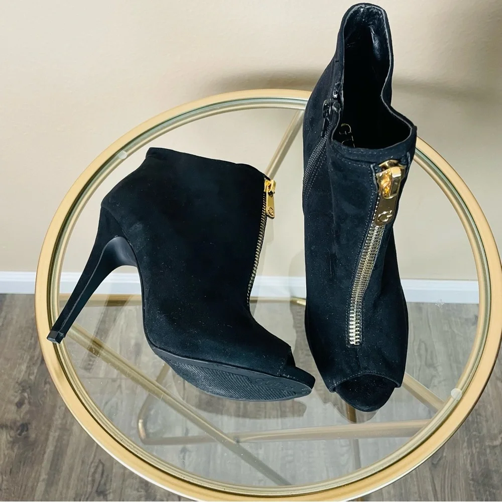 Guess Black Suede High Heels Peep Toe 4 Inch Zip Up Open Toe Heels 8 M New - Picture 8 of 10